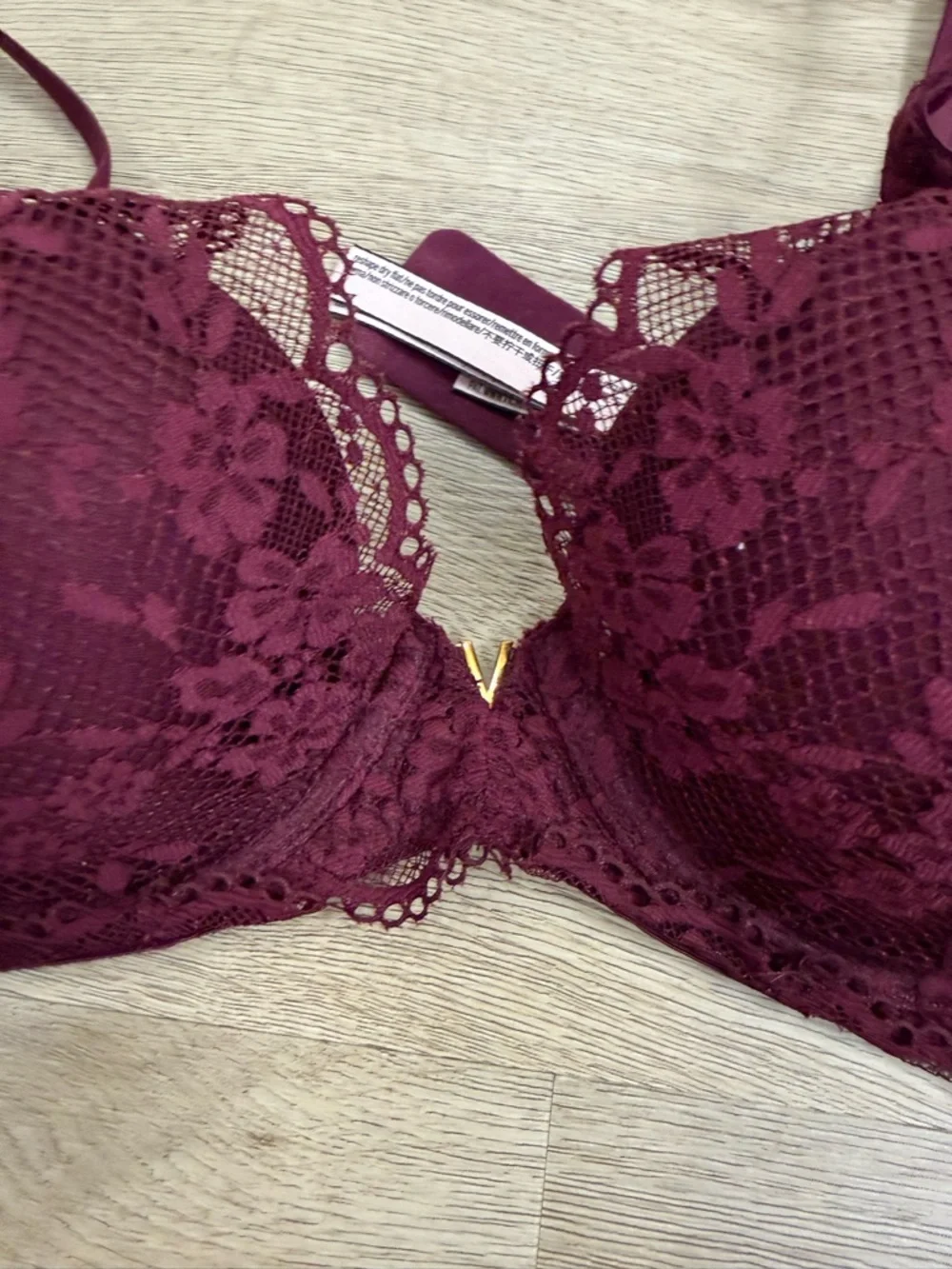 Victoria's Secret Deep Wine Lace Push-Up Bra - Picture 3 of 6